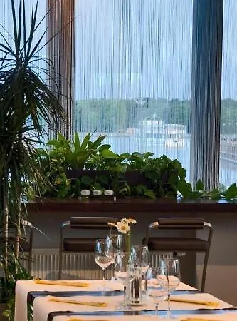 מלון Old Mill 3*