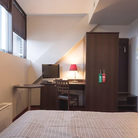 老磨坊酒店 酒店